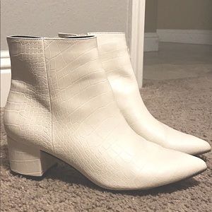 White snake Express boots